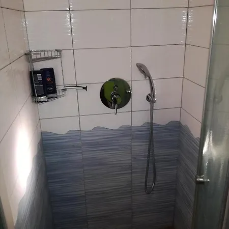 Compact One Bedroom Savle شقة *