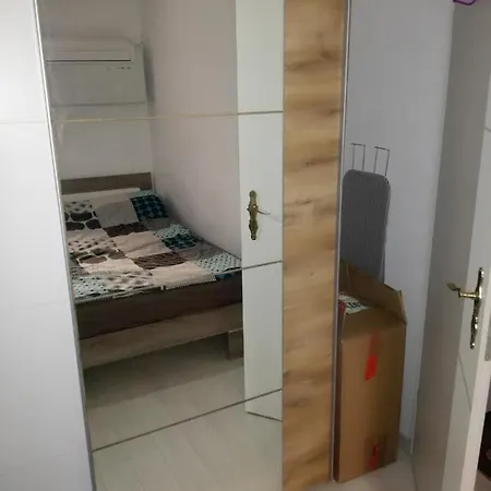 Compact One Bedroom Savle شقة